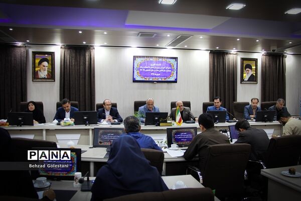 نشست خبری مدیرکل آموزش و پرورش آذربایجان غربی با اصحاب رسانه