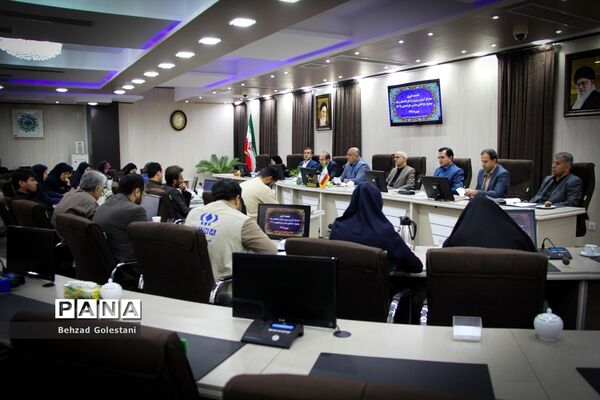 نشست خبری مدیرکل آموزش و پرورش آذربایجان غربی با اصحاب رسانه