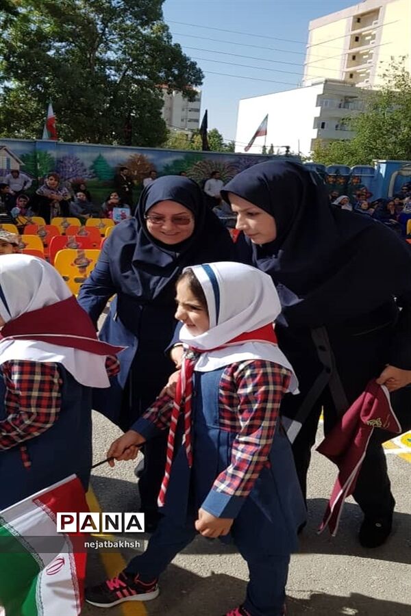 جشن شکوفه‌ها در مدرسه تمام تشکیلاتی غیر دولتی پویا ـ شهر یاسوج