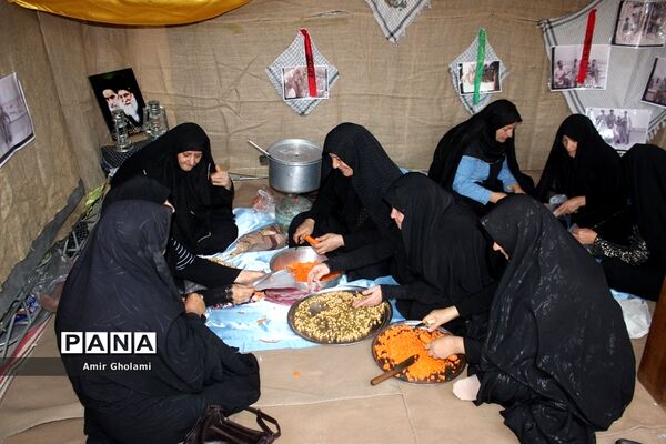 افتتاحیه نمایشگاه هفته دفاع مقدس در چهاردانگه