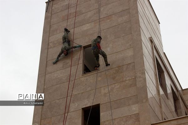 افتتاحیه نمایشگاه هفته دفاع مقدس در چهاردانگه