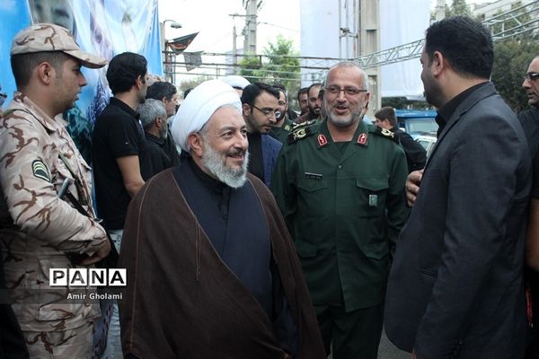 افتتاحیه نمایشگاه هفته دفاع مقدس در چهاردانگه