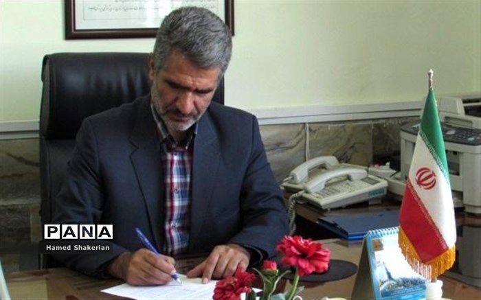 کمک550 میلیون ریالی خرید کتاب به دانش آموزان کم بضاعت بجنورد