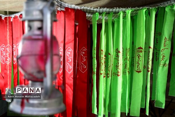 نمایشگاه هفته دفاع مقدس در ارومیه