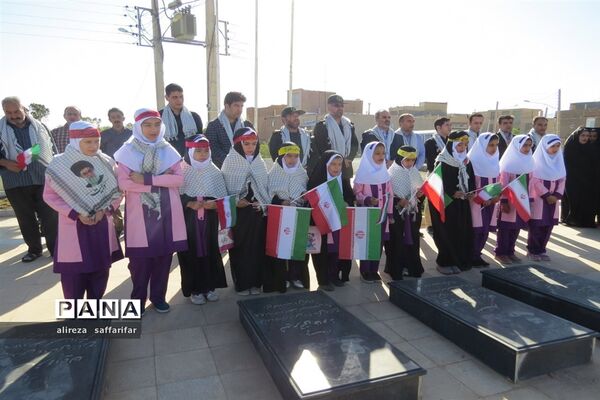 تجدید میثاق فرهنگیان اردستانی با شهدا