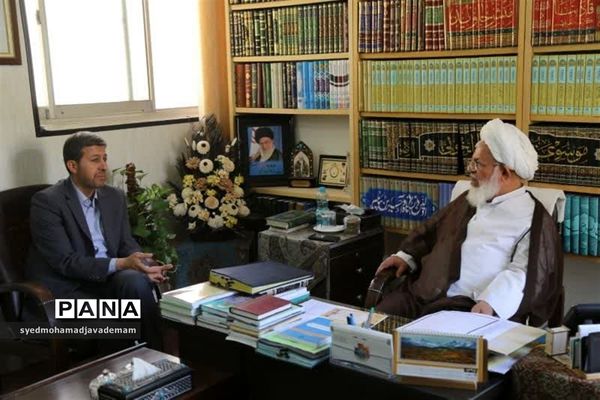 دیدار شهردار اسبق یزد با نماینده ولی فقیه در استان یزد