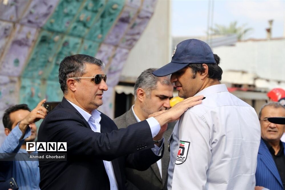 تجلیل از آتش‌نشانان ساری