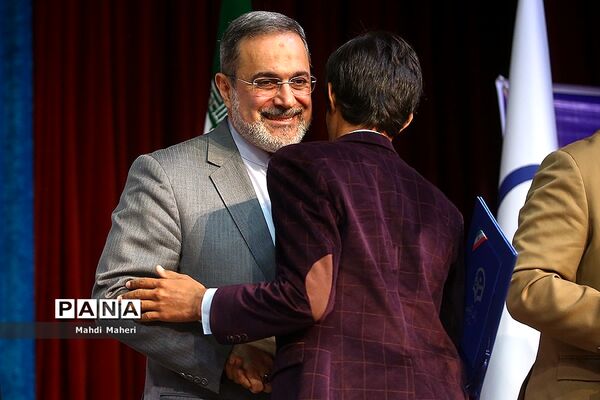 مراسم رسمی استقبال از نو دانشجو معلمان دانشگاه فرهنگیان