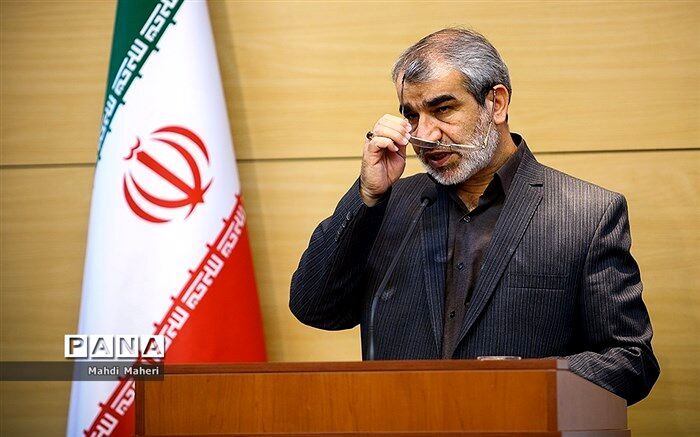 کدخدایی: هرجا ضربه خورده‌ایم به دلیل فاصله گرفتن از قانون اساسی بوده است