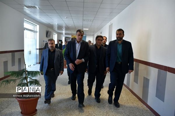 بازدید استاندار و مدیرکل آموزش‌وپرورش مازندران از مدارس بابلسر