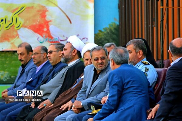 آغاز سال تحصیلی در دبیرستان هدف