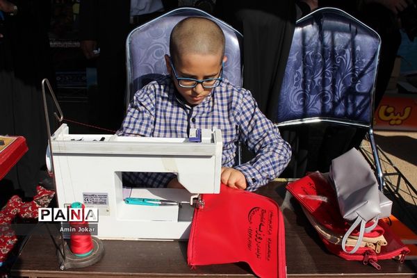 نواخته شدن زنگ آغاز سال تحصیلی در فارس