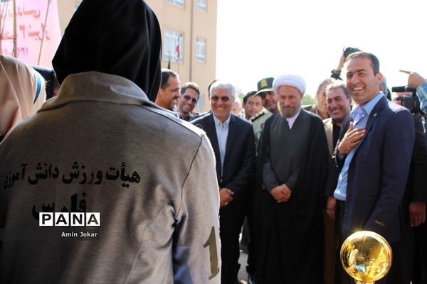 نواخته شدن زنگ آغاز سال تحصیلی در فارس