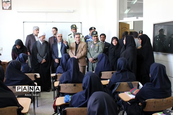 نواخته شدن زنگ آغاز سال تحصیلی در فارس