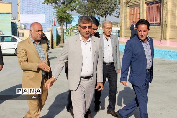 نواختن زنگ مهر و ایثار و مقاومت در مدارس کهگیلویه و بویراحمد ـ دبیرستان دخترانه شاهد یاسوج