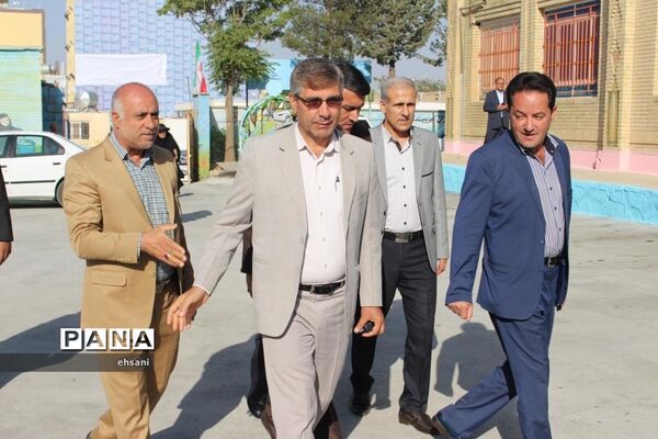 نواختن زنگ مهر و ایثار و مقاومت در مدارس کهگیلویه و بویراحمد ـ دبیرستان دخترانه شاهد یاسوج