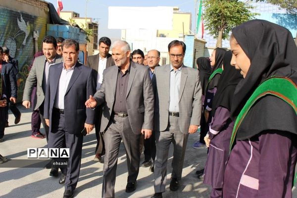 نواختن زنگ مهر و ایثار و مقاومت در مدارس کهگیلویه و بویراحمد ـ دبیرستان دخترانه شاهد یاسوج