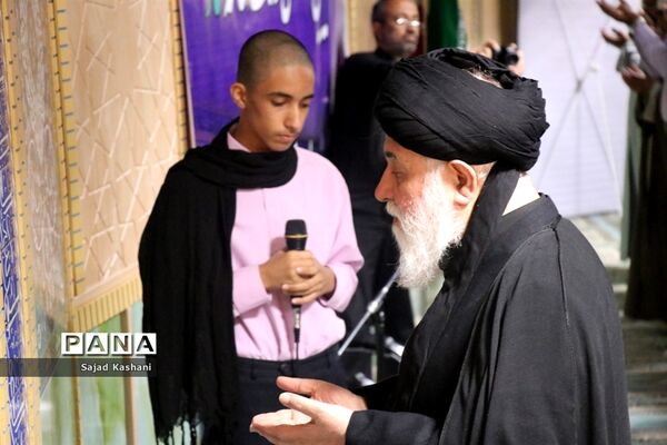 آیین نواختن زنگ اقامه نماز در دبیرستان هاشمی نژاد 4 مشهد