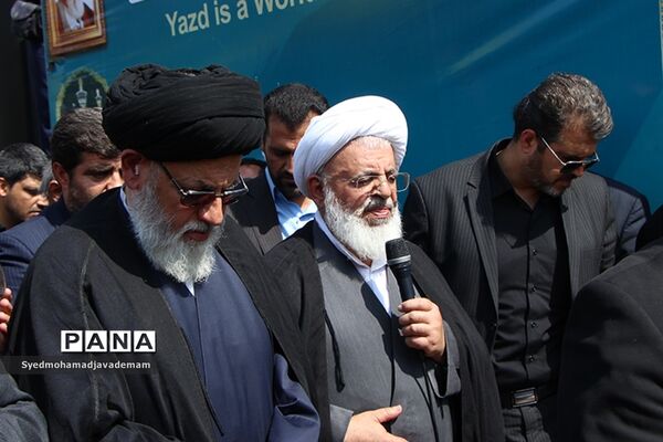 اجتماع عظیم  عاشورائیان در یزد حسینیه ایران