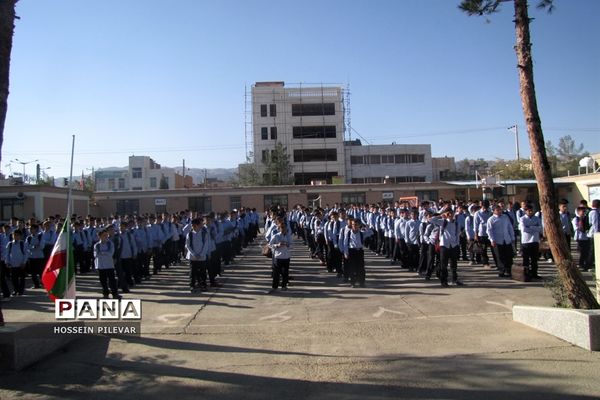 مراسم آغاز سال تحصیلی جدید در مدرسه نواب صفوی