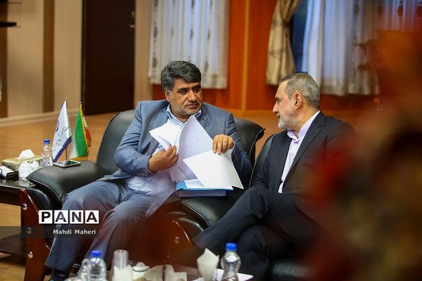 دیدار وزیر آموزش و پرورش با جمعی از نمایندگان مجلس