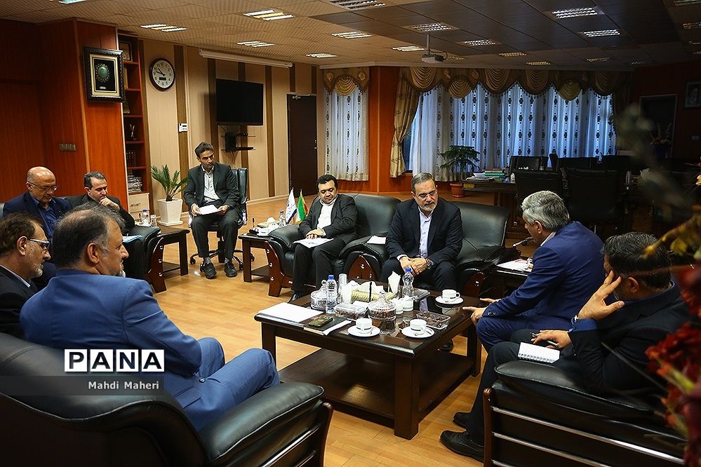 دیدار وزیر آموزش و پرورش با جمعی از نمایندگان مجلس