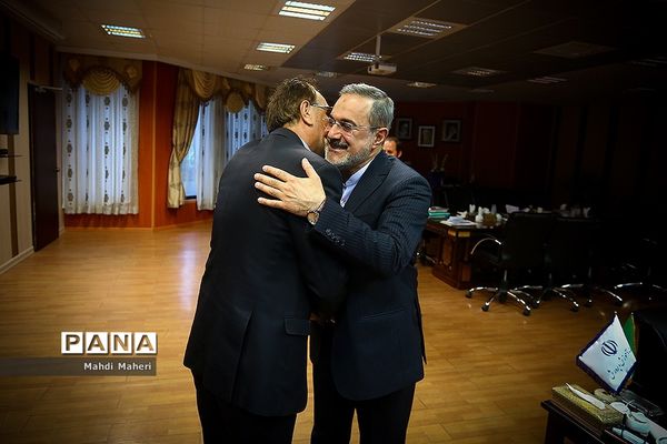 دیدار وزیر آموزش و پرورش با جمعی از نمایندگان مجلس