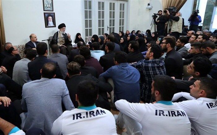 رهبر معظم انقلاب: مطمئناً گوشمالی سختی به عوامل تروریست خواهیم داد