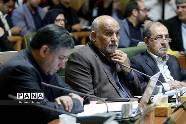 تقدیم برنامه پنج ساله سوم به شورای شهر