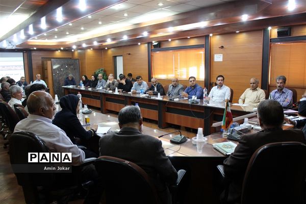 جلسه هماهنگی سرویس مدارس با مدیران عامل شرکت‌های حمل و نقل