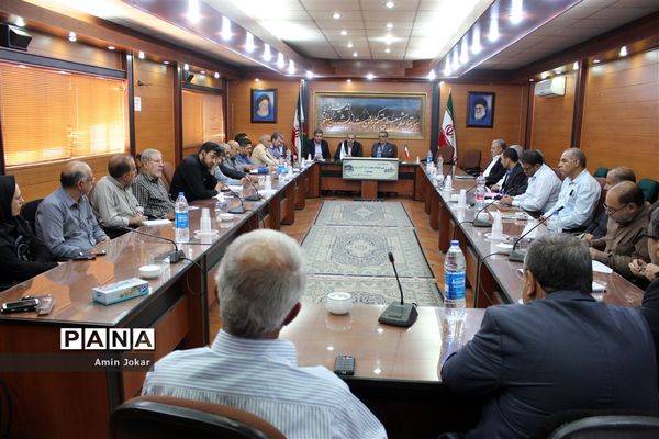 جلسه هماهنگی سرویس مدارس با مدیران عامل شرکت‌های حمل و نقل