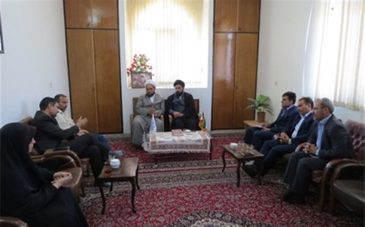 دیدار شورای معاونین آموزش و پرورش اردستان با نماینده مجلس