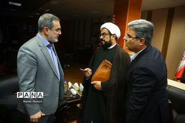 دیدار وزیر آموزش و پرورش با جمعی از نمایندگان مجلس