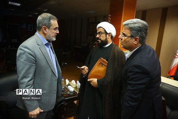 دیدار وزیر آموزش و پرورش با جمعی از نمایندگان مجلس