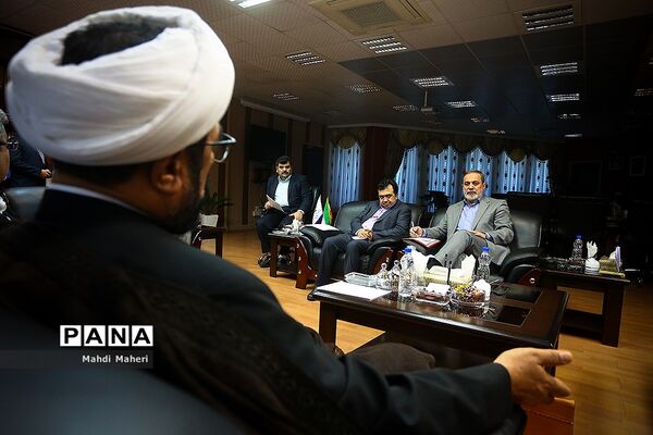 دیدار وزیر آموزش و پرورش با جمعی از نمایندگان مجلس