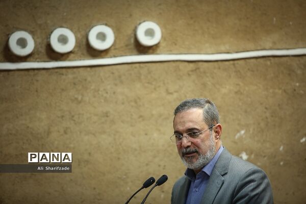 آیین رونمایی و تبیین برنامه اجرایی سند تحول بنیادین