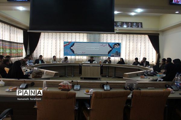 برگزاری نشست توجیهی کارشناسان سازمان دانش‌آموزی استان همدان