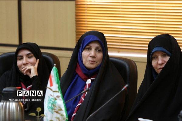 جلسه مدیران دانش‌آموزی مناطق 19 گانه شهر تهران