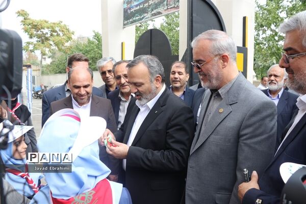 مراسم نمادین استانی مهر عاطفه‌ها در مشهد