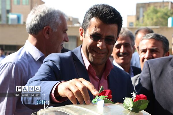 جشن عاطفه‌ها در آموزشگاه خیری فاطمه عرب  قرچک