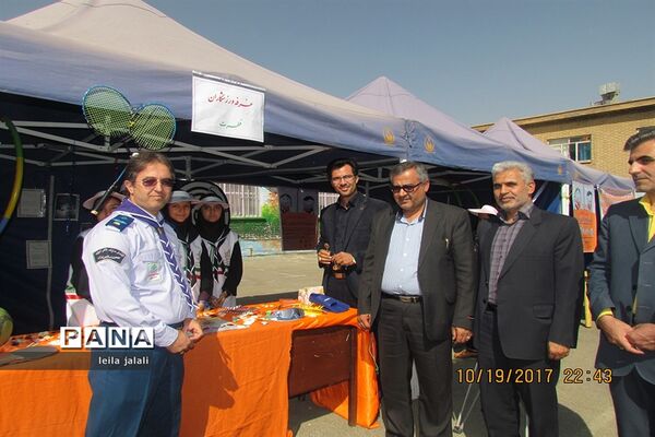 جشن عاطفه‌ها در دبیرستانه دخترانه قرآنی فطرت اراک