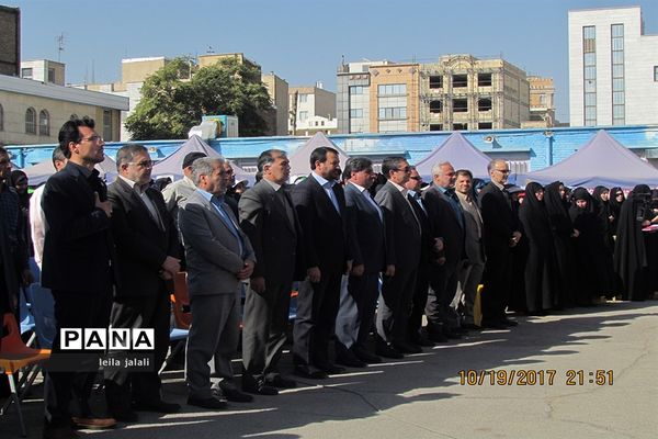 جشن عاطفه‌ها در دبیرستانه دخترانه قرآنی فطرت اراک