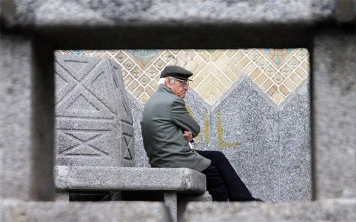 بازنشستگان کشوری برای ارتباط با صندوق بازنشستگی   با شماره‌های ۸۵۲۳ و ۲۵۰۰ تماس بگیرند