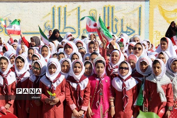 برگزاری جشن عاطفه ها در مدارس کهگیلویه  و بویراحمد