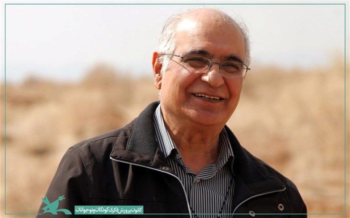 هوشنگ مرادی کرمانی: از پند و اندرز در کتاب‌های تالیفی فاصله بگیریم