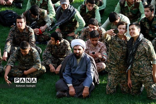 تجمع اقتدار عاشورایی فرماندهان واحدهای پیشگام بسیج دانش آموزی