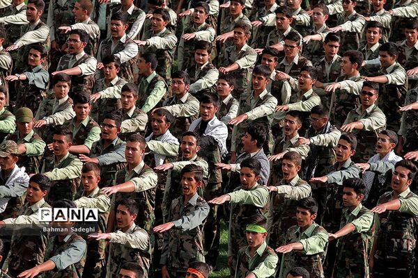 تجمع اقتدار عاشورایی فرماندهان واحدهای پیشگام بسیج دانش آموزی
