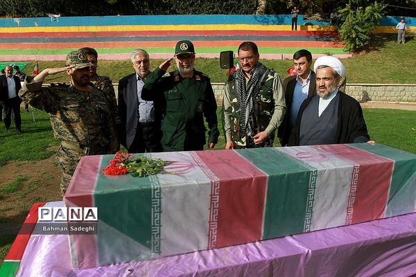 تجمع اقتدار عاشورایی فرماندهان واحدهای پیشگام بسیج دانش آموزی