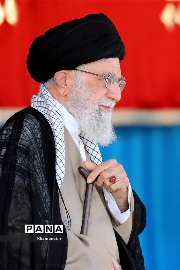 همایش بزرگ اقتدارعاشورایی بسیج و اجتماع باشکوه ده‌ها هزارنفری بسیجیان در ورزشگاه آزادی