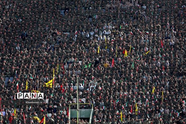 همایش بزرگ اقتدارعاشورایی بسیج و اجتماع باشکوه ده‌ها هزارنفری بسیجیان در ورزشگاه آزادی